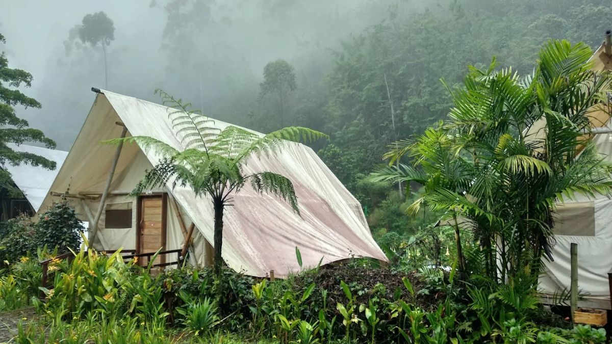 glamping legok kondang lodge